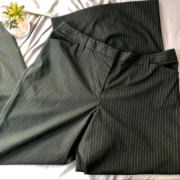 Lane Bryant Pants - Lane Bryant Wide Leg Flare Pin Stripe Pants 16